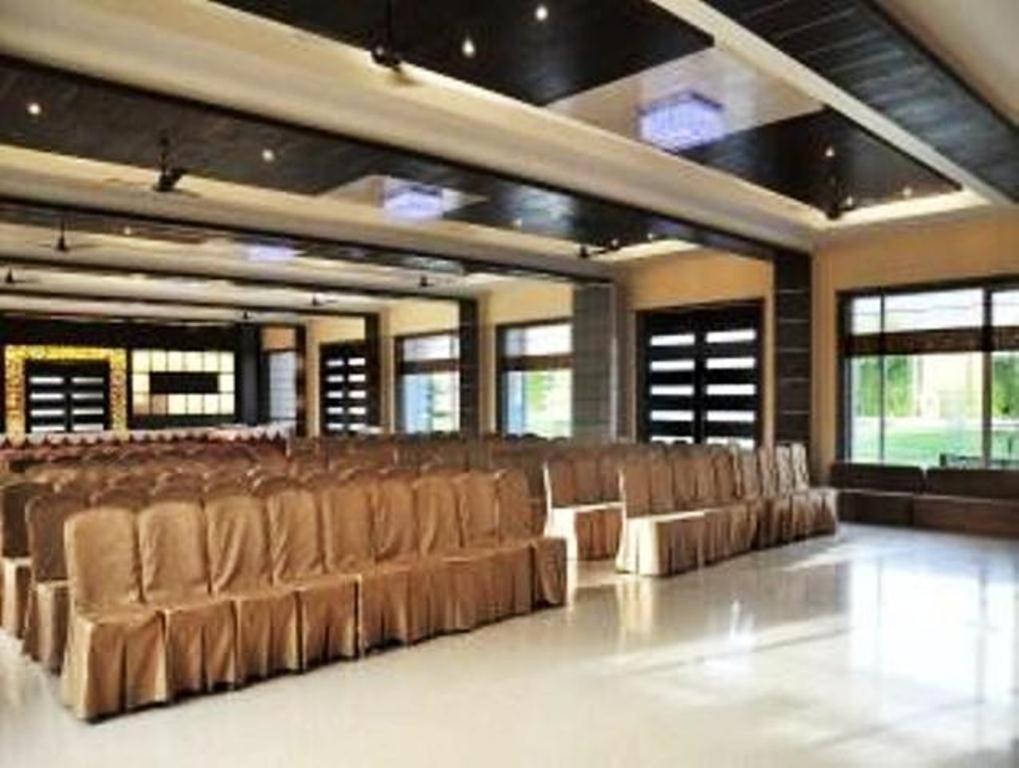Brijwasi Lands Inn Mathura Exterior photo