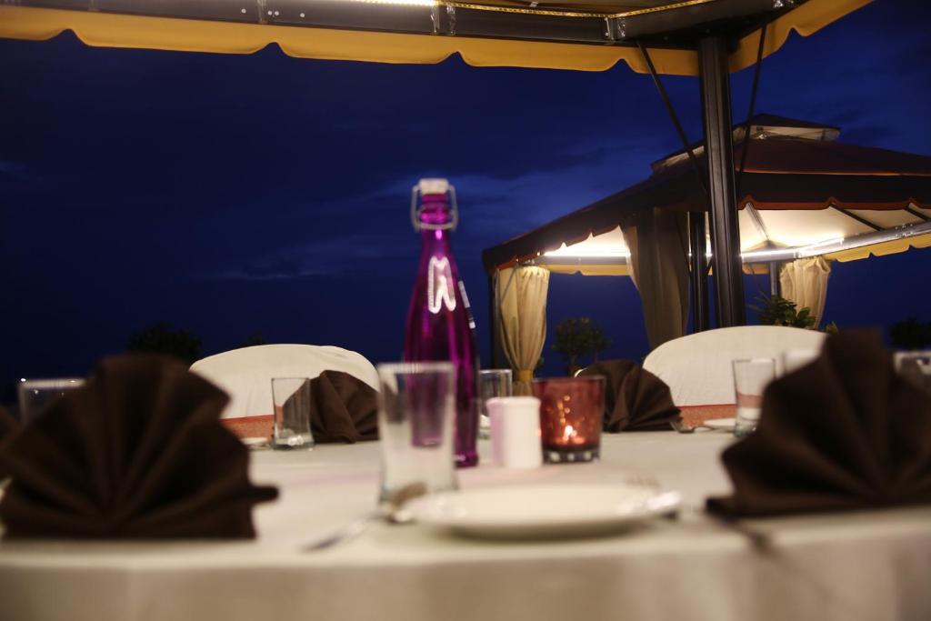 Brijwasi Lands Inn Mathura Exterior photo